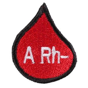 Pflaster mit Blutgruppentropfen A Rh-