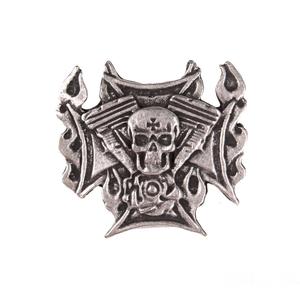 Totenkopfabzeichen mit Zylindern