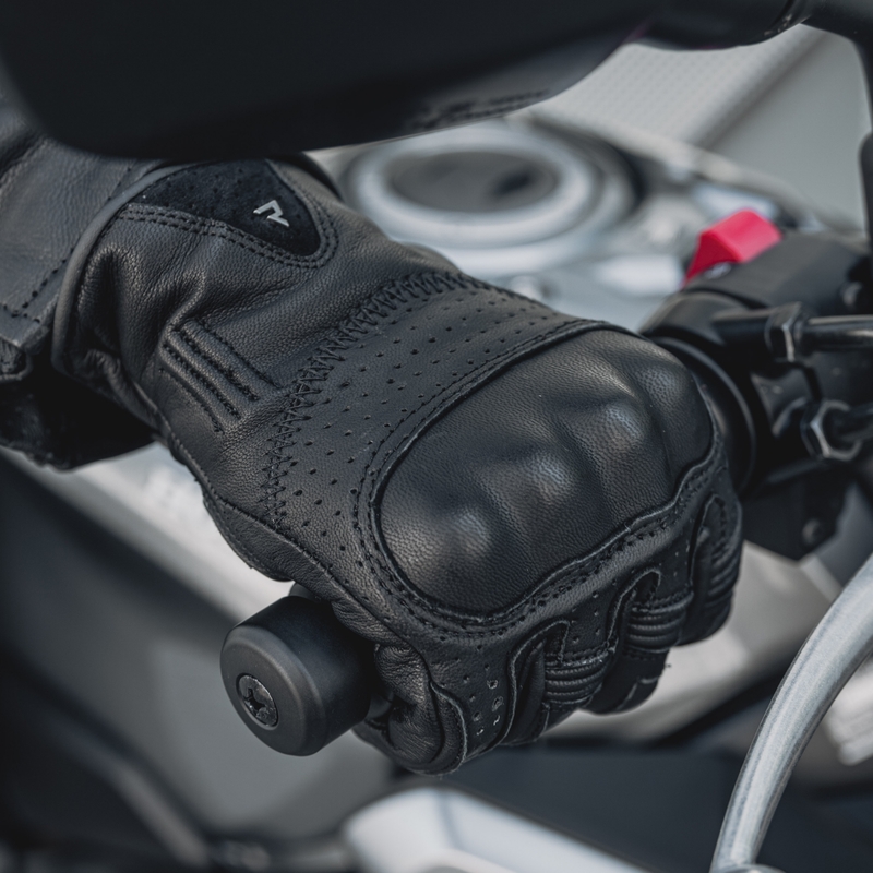Motorradhandschuhe Rebelhorn Thug II schwarz perforiert