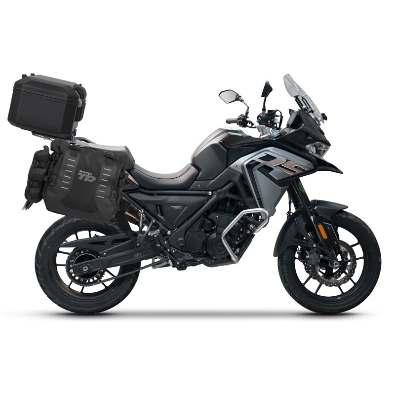 Complete set of SHAD TERRA TR40 adventure saddlebags and SHAD TERRA BLACK aluminium 55L topcase, including mounting kit SHAD Voge 650DS / 650DSX