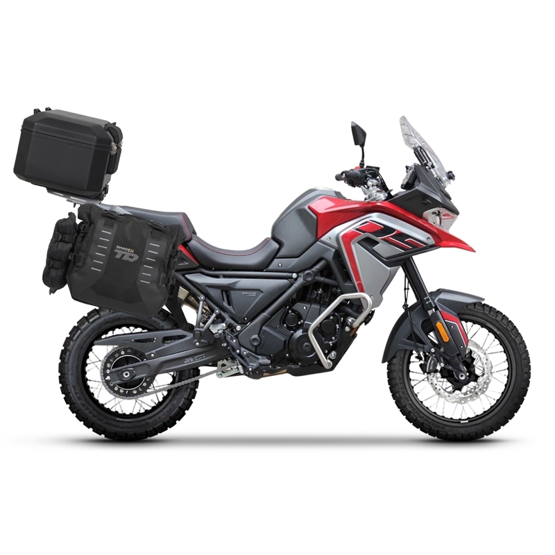 Complete set of SHAD TERRA TR40 adventure saddlebags and SHAD TERRA BLACK aluminium 55L topcase, including mounting kit SHAD Voge 650DS / 650DSX