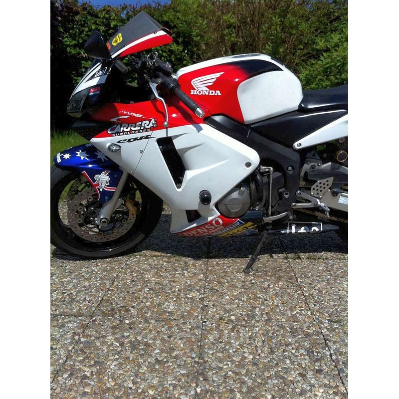 Honda CBR 600RR (05-06) Pfeil