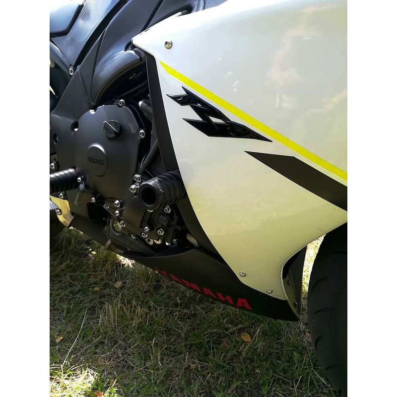 Yamaha YZF-R1 (09-14) Pfeil