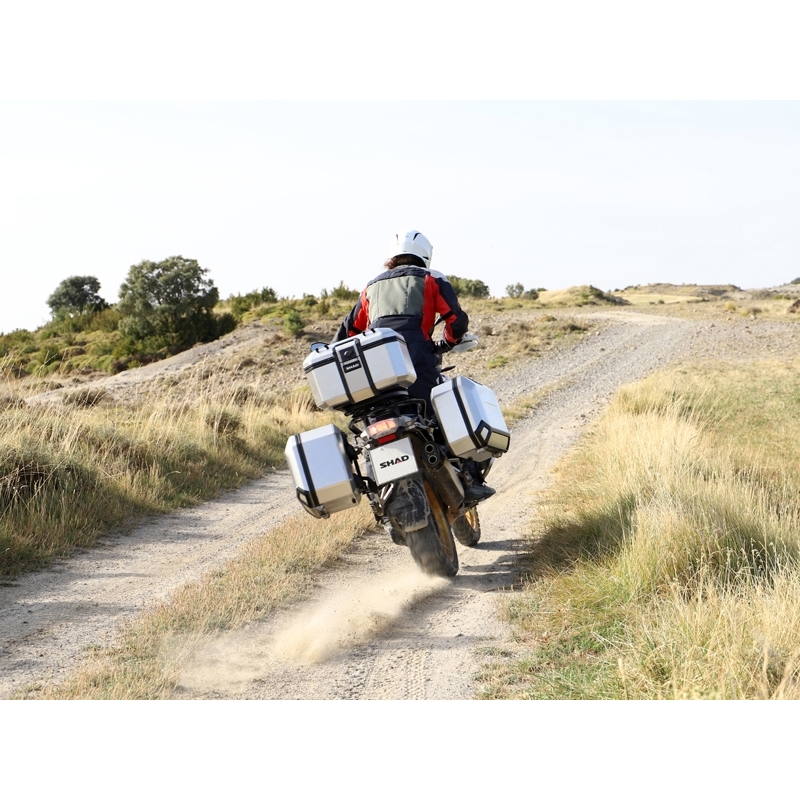 Complete set of aluminum cases SHAD TERRA, 37L topcase + 36L / 47L side cases, including mounting kit and plate SHAD MOTO GUZZI V 85 TT