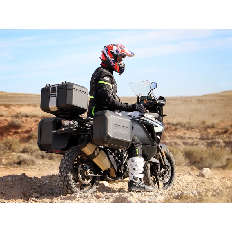 Complete set of aluminum cases SHAD TERRA BLACK, 48L topcase + 36L / 36L side cases, including mounting kit and plate SHAD SUZUKI DL 1000 V-Strom/ DL 1050 V-Strom