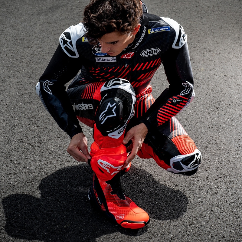 Motorradstiefel Alpinestars Supertech R Vented Limited Edition MM93 Marc Marquez Fluo Rot-Blau-Schwarz