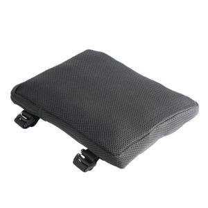 Oxford Air Seat Soziussitz und schwarzes aufblasbares Enduro-Pad über dem Beifahrersitz