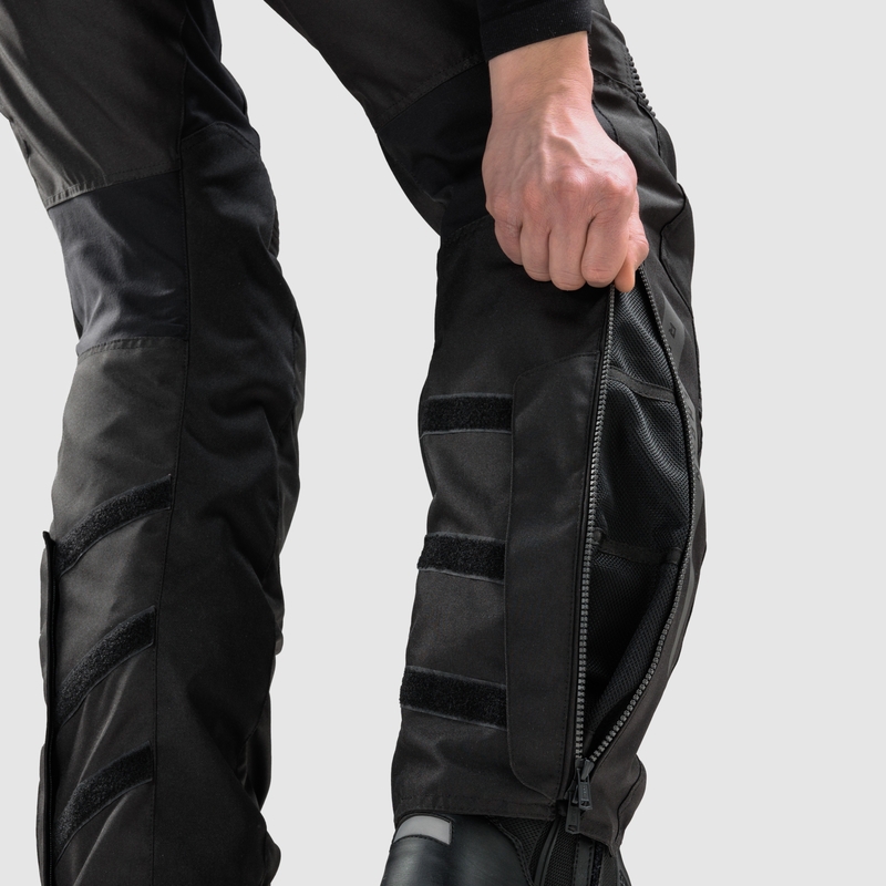 Rebelhorn Hiker IV kurze Motorradhose schwarz