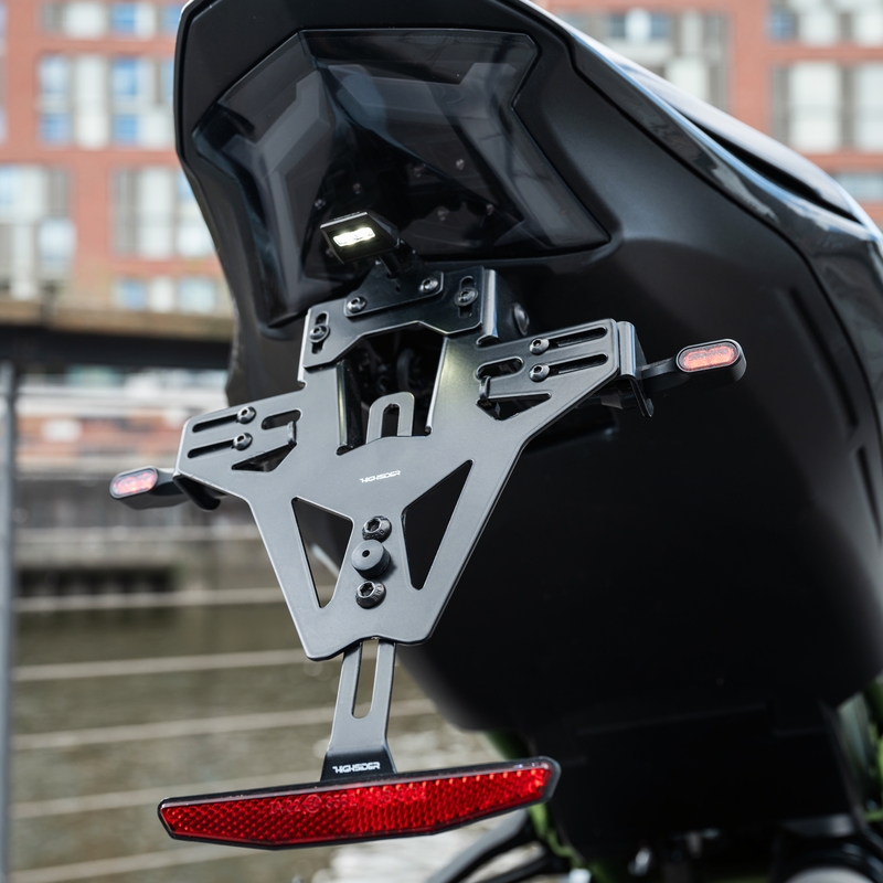 Kennzeichenhalter mit Beleuchtung Highsider Akron RS PRO Kawasaki Ninja 125, Z 125 schwarz