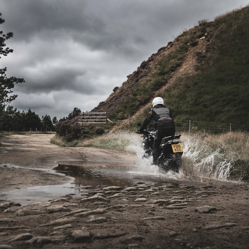 Oxford Montreal 4.0 Dry2Dry™ Motorradjacke Schwarz-Grau-Rot