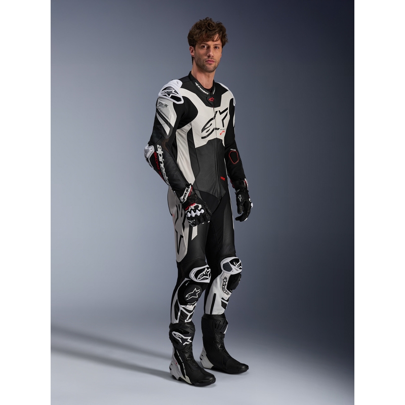 Alpinestars GP Plus V4 Sprint Einteiliger Lederanzug, Tech-Air-kompatibel Schwarz-Weiß-Rot Fluo