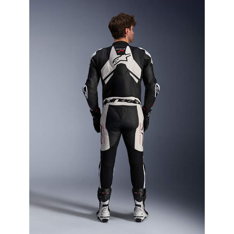Alpinestars GP Plus V4 Sprint Einteiliger Lederanzug, Tech-Air-kompatibel Schwarz-Weiß-Rot Fluo