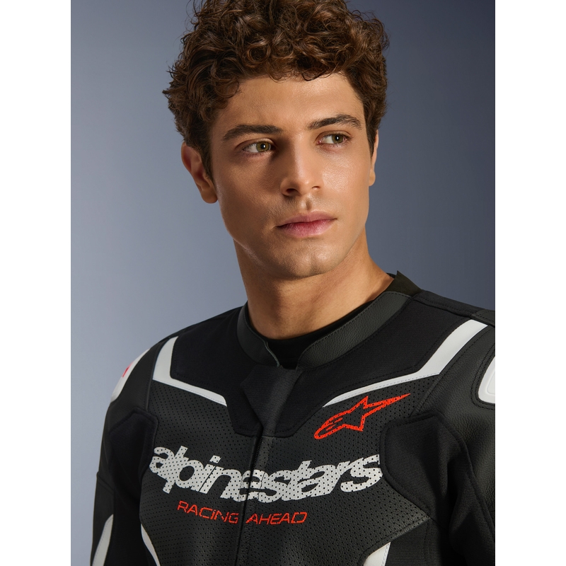 Alpinestars GP Force V2 Airflow Motorradjacke aus Leder, schwarz-weiß