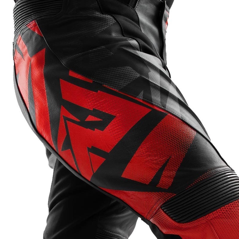 Rebelhorn Inferno Motorradhose aus Leder, schwarz-fluoreszierend rot